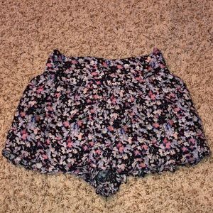 american eagle flowy shorts